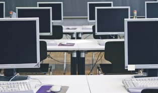 Syndrom pustych biurek