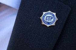 W Warszawie doszło do kolizji z udziałem auta SOP