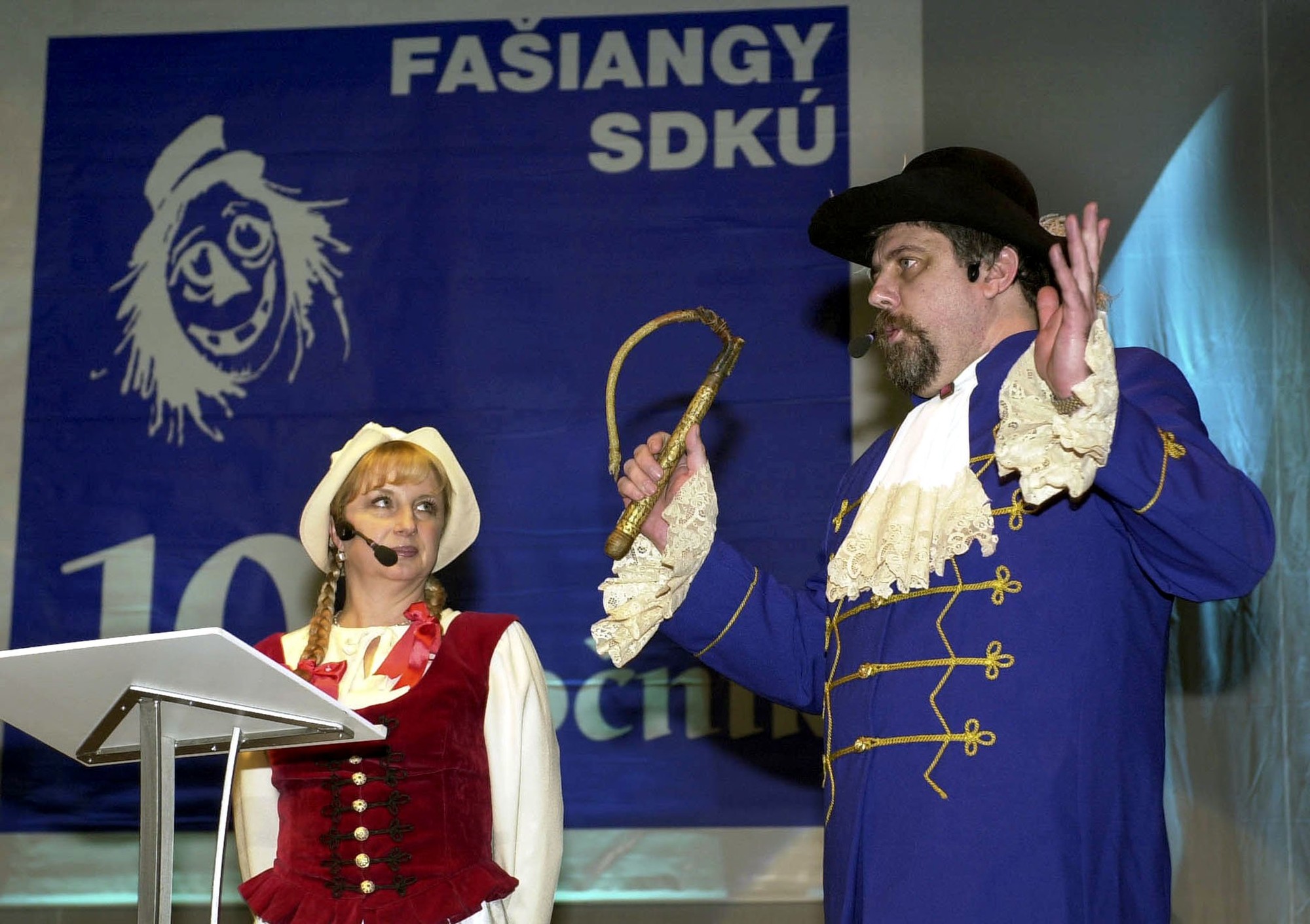 Dereš- Elena Vacvalová a Oliver Andrásy.