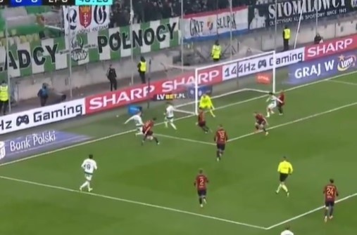 Czy ten gol powinien zostać uznany?