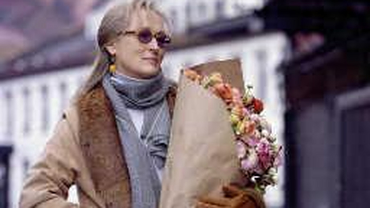 Meryl Streep zwróciła uwagę Keirze Knightley i Scarlett Johansson, które niedawno razem pozowały nago dla magazynu "Vanity Fair", aby próbowały wyróżniać się