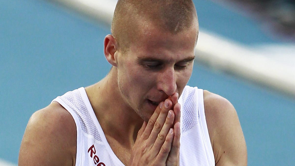 Marcin Lewandowski, aktualny mistrz Europy w biegu na 800 metrów nie ukrywał po biegu, że na lekkoatletyczne mistrzostwa świata w Daegu przyjechał po medal. Już czuł jego smak na ostatniej prostej, ale musiał obejść się smakiem.