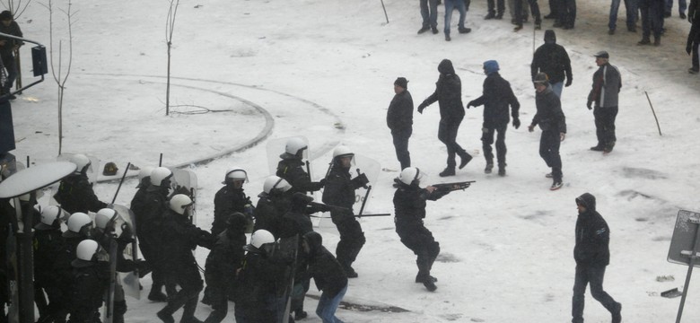 Starcia przed JSW. Związkowcy i policja przerzucają się odpowiedzialnością