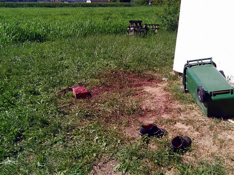 Tragovi krvi na mestu tragedije