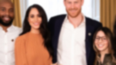 Meghan Markle w świetnej sukience. Znamy cenę i wiemy, gdzie ją kupić (jeszcze jest!)