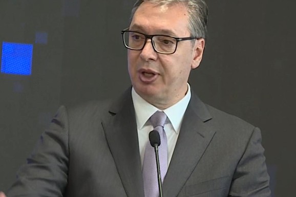 "Stvarno nije mnogo" Vučić: Molim građane da plate 100 evra po svom objektu da ne propadnu rešenja