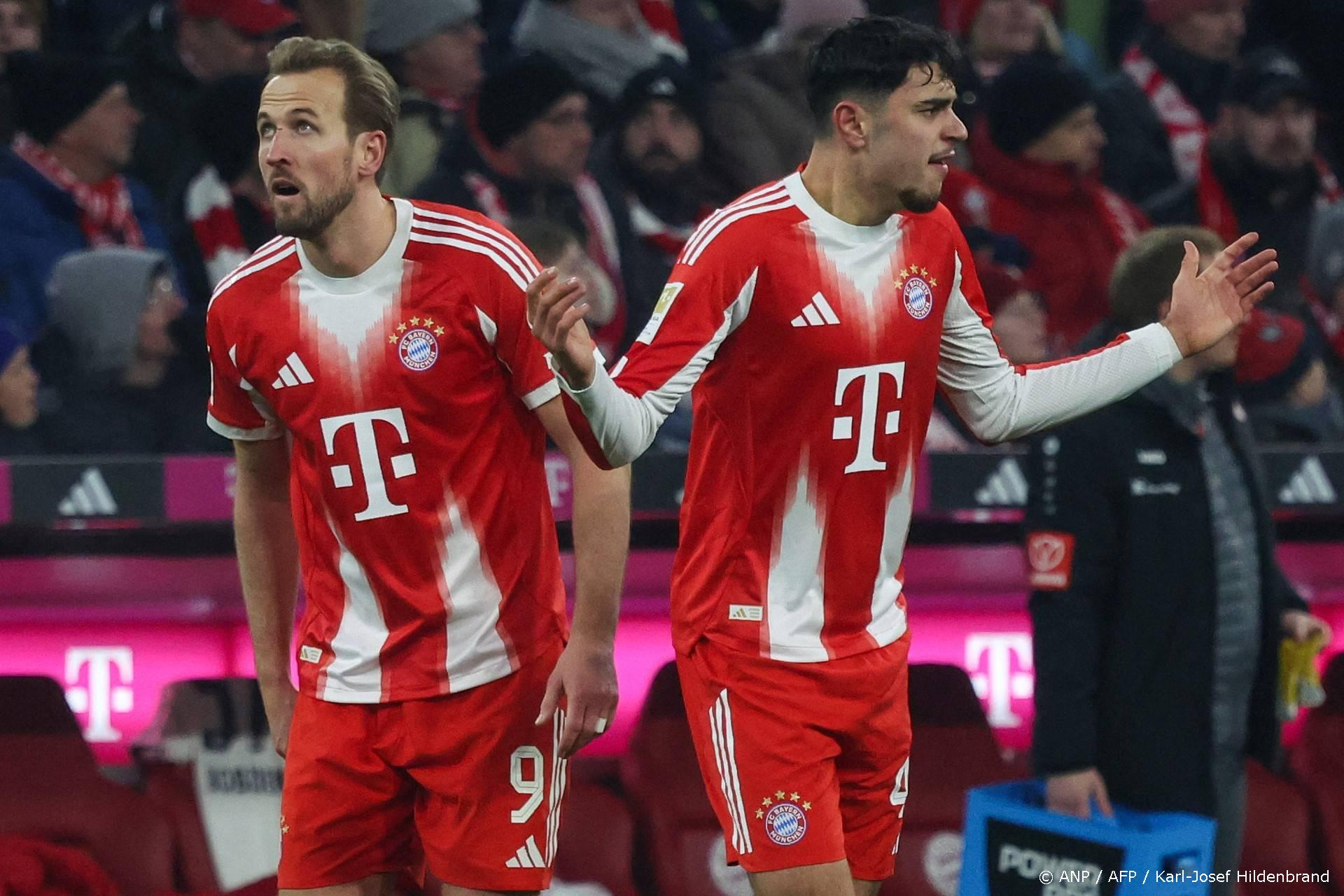 Kane redt Bayern met late penalty tegen hekkensluiter Mainz