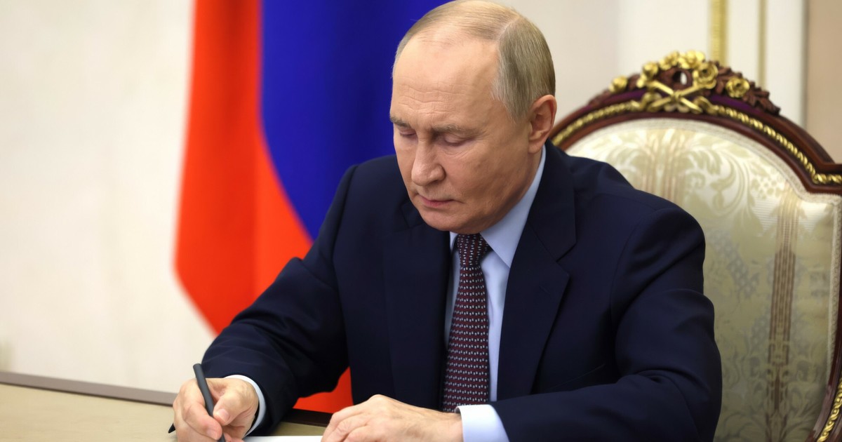 Samotne urodziny. Życzenia od Łukaszenki i Kadyrowa