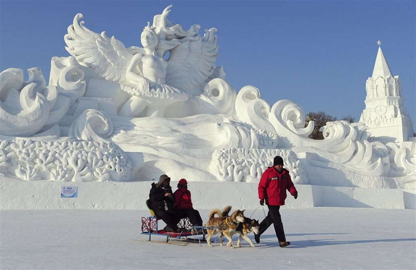 Festiwal rzeźb lodowych i śnieżnych