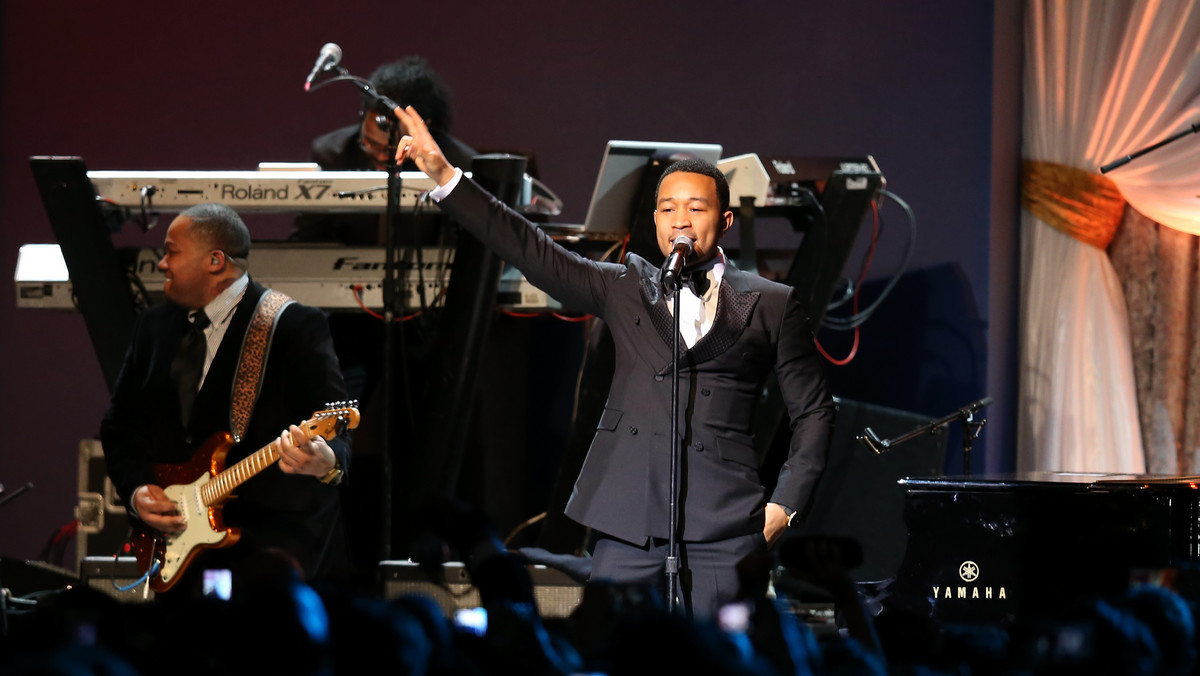 John Legend nagrał nową wersję utworu "The House I Live In" Franka Sinatry. Piosenka właśnie trafiła do sieci.