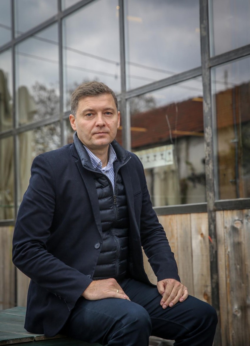 "To je prilika i za opoziciju da pošalje poruku kako poseduje legitimitet koji joj vlast osporava"