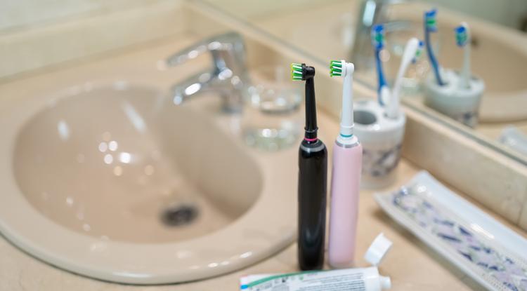 A fogkrém a csaptelep tisztítására is kiváló Fotó: Getty Images