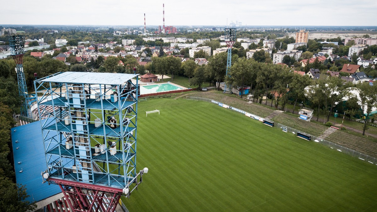 Radni z klubu Razem dla Opola chcą, by prezydent Arkadiusz Wiśniewski zabezpieczył w budżecie miasta od siedmiu do 10 mln zł na pilną modernizację stadionu Odry przy ul. Oleskiej. Wniosek w tej sprawie radni skierowali już do magistratu.