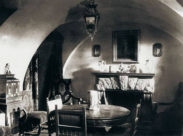 Piwnica w pałacu Jusupowa, w której zamordowano Rasputina (domena publiczna)