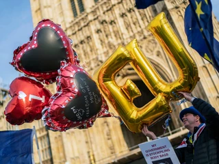 Brexit coraz bliżej. Tymczasem zwolennicy pozostania w UE nie ustępują.