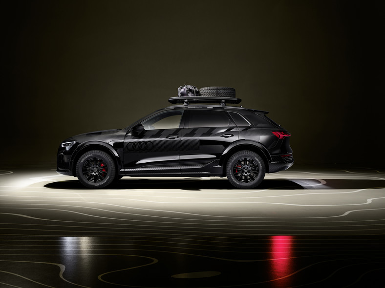 Audi Q8 e-tron edition Dakar