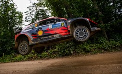 Rajdowe MŚ: Tanak liderem w Estonii, Kajetanowicz trzeci w WRC3