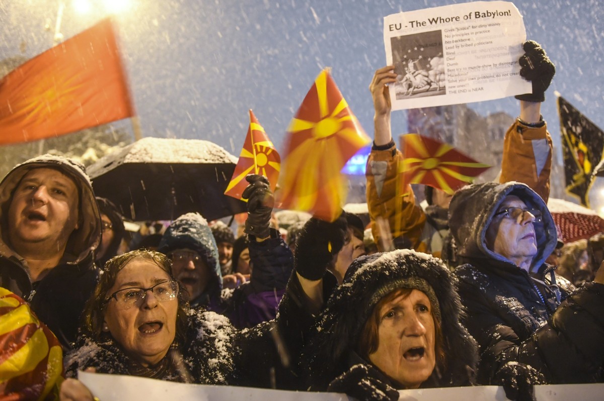 Obywatele Macedonii żądają rozwiązania sporu z Grecją