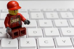 Jak klocki Lego podbiły social media? Pięć rad dla prowadzących biznes