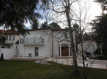 Ovo je vila Šabana Šaulića u kojoj živi Goca: Prostire se na preko 600 kvadrata u renoviranje uloženo skoro milion evra