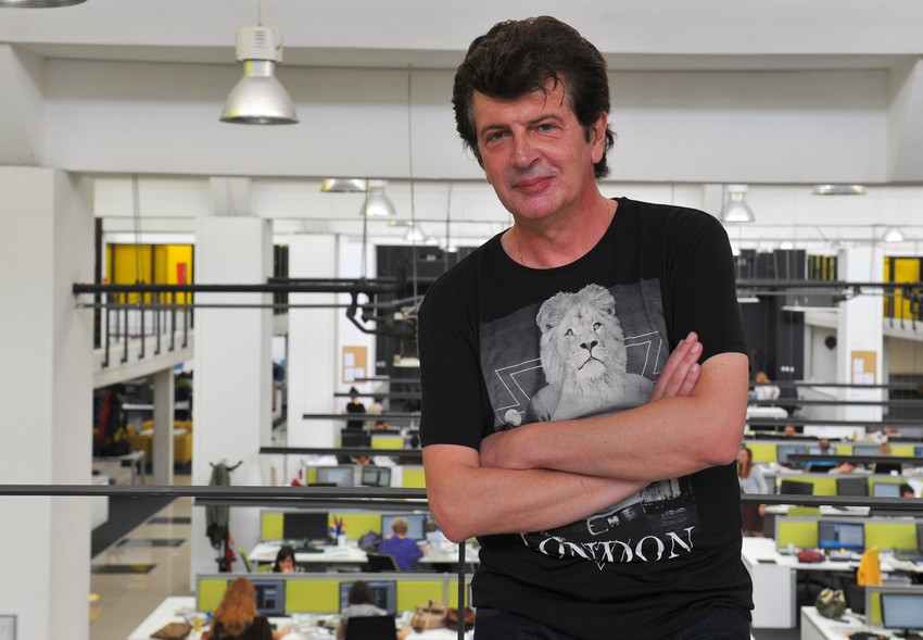 Bajaga radi na postavci Sterijine „Ženidbe i udadbe“