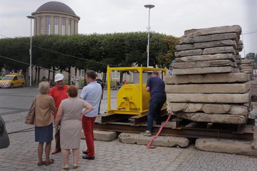 Organizacja położenia iglicy pozostawiała wiele do życzenia