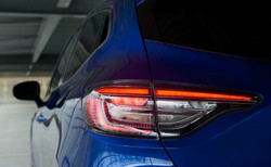 Oto najtańsze Renault. Zatankujesz je za pół ceny, a wyposażenie zaskakuje