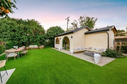 Jak otrzymać dotację na budowę domku letniskowego? Lista programów w 2025 r.