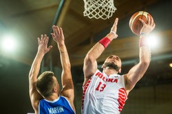 Polscy koszykarze wygrali z Islandią. 17 punktów Gortata