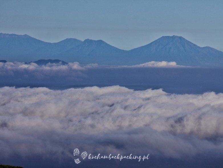 Widok na wulkany na Bali.