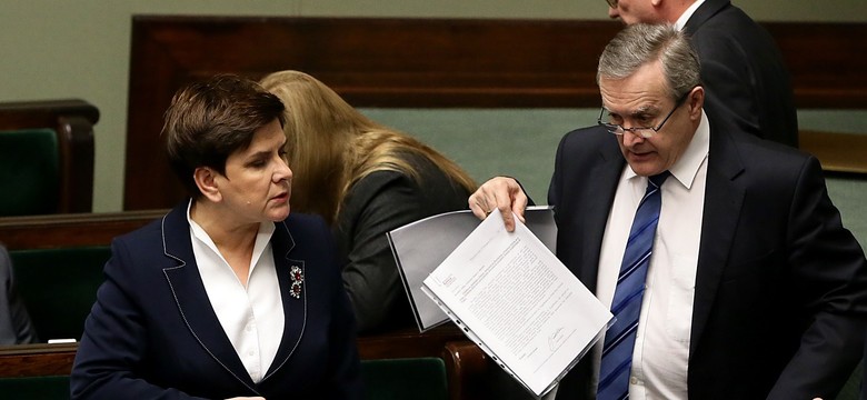 Szydło o obniżeniu wieku emerytalnego: Mogę powiedzieć z satysfakcją, że dotrzymaliśmy słowa