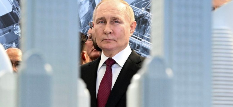 "Putin obawia się spisku". Podolak o drugim dnie dymisji Szojgu