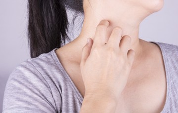 Bőrrák tünetek: ilyen korai jelekről ismerheti fel időben