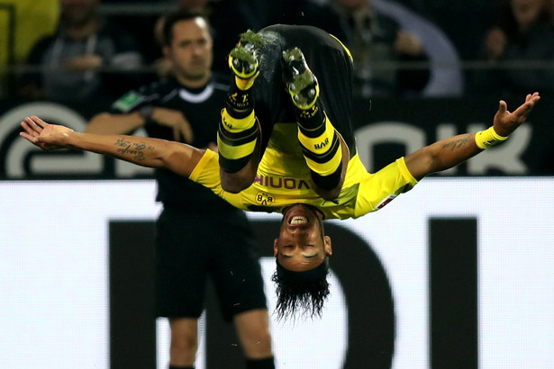 Liga niemiecka: Hat-trick Aubameyanga. Borussia Dortmund liderem [WIDEO]