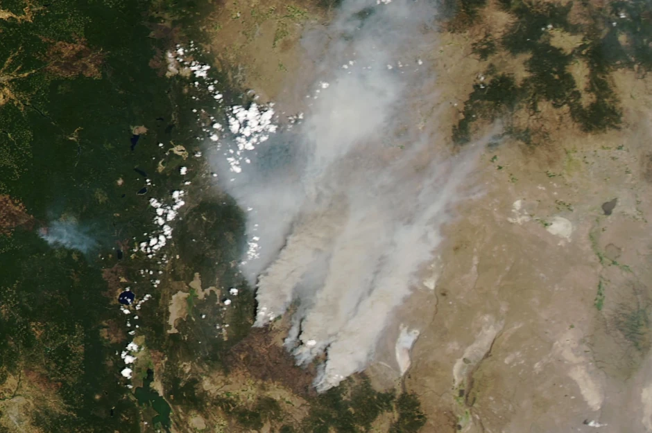 Požar u Oregonu na satelitskim slikama