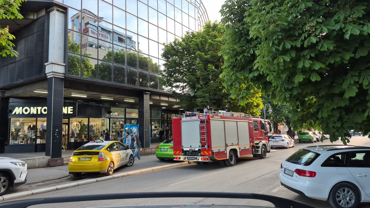  Zapaljena kanta digla vatrogasce na noge