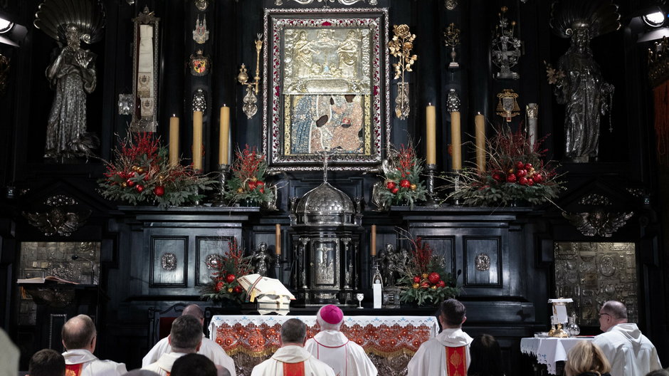 Zasłonięcie obrazu Matki Bożej w Kaplicy Cudownego Obrazu na Jasnej Gorze