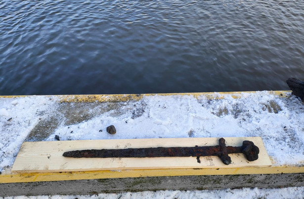 Tysiącletni miecz Wikingów odnaleziony w Polsce