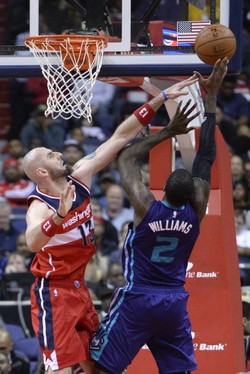 Liga NBA: Gortat będzie miał nowego trenera. Wittman zwolniony z Washington Wizards