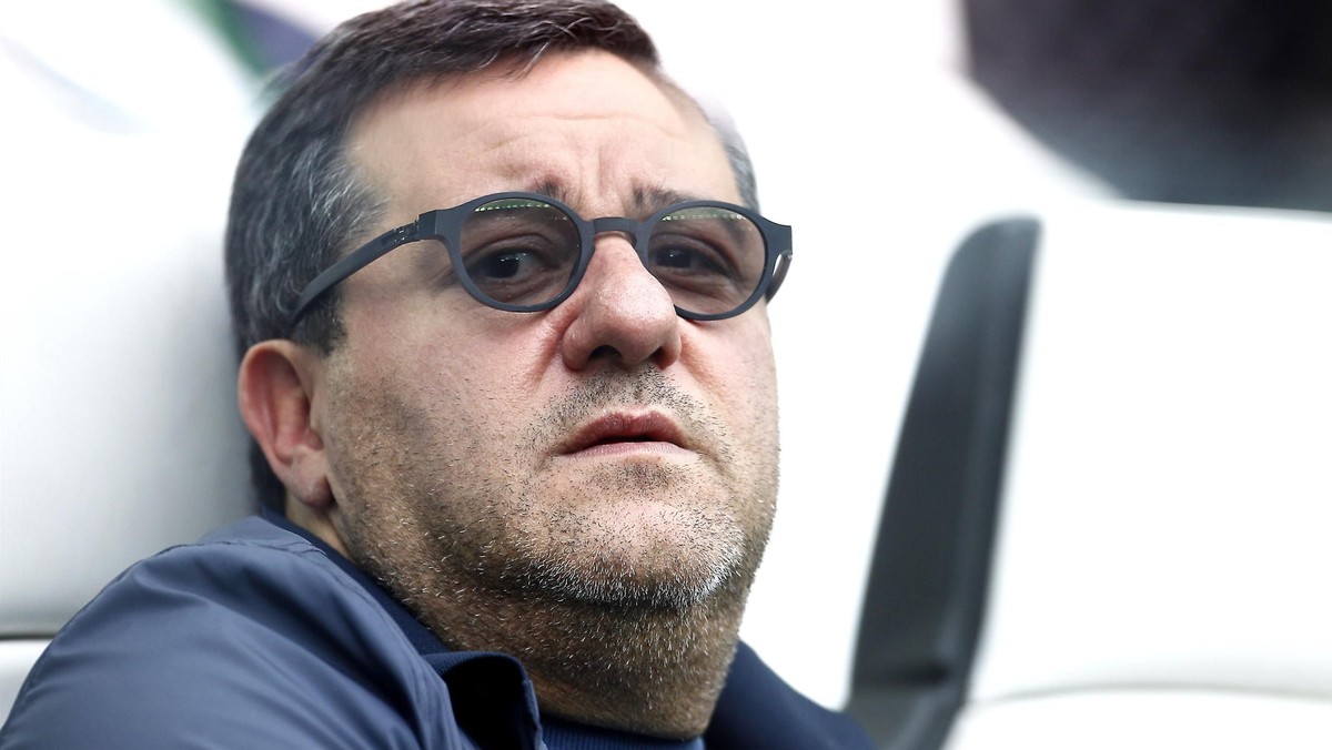 Mino Raiola to chyba największy zwycięzca rekordowego transferu Paula Pogby. Agent francuskiego pomocnika zarobił 20 mln funtów prowizji z 90, jakie zapłacił za piłkarza Manchester United. Teraz Raiola postanowił wypłatę zainwestować. Za siedem milionów funtów zakupił letnią rezydencję w Miami, która należała kiedyś do Ala Capone.