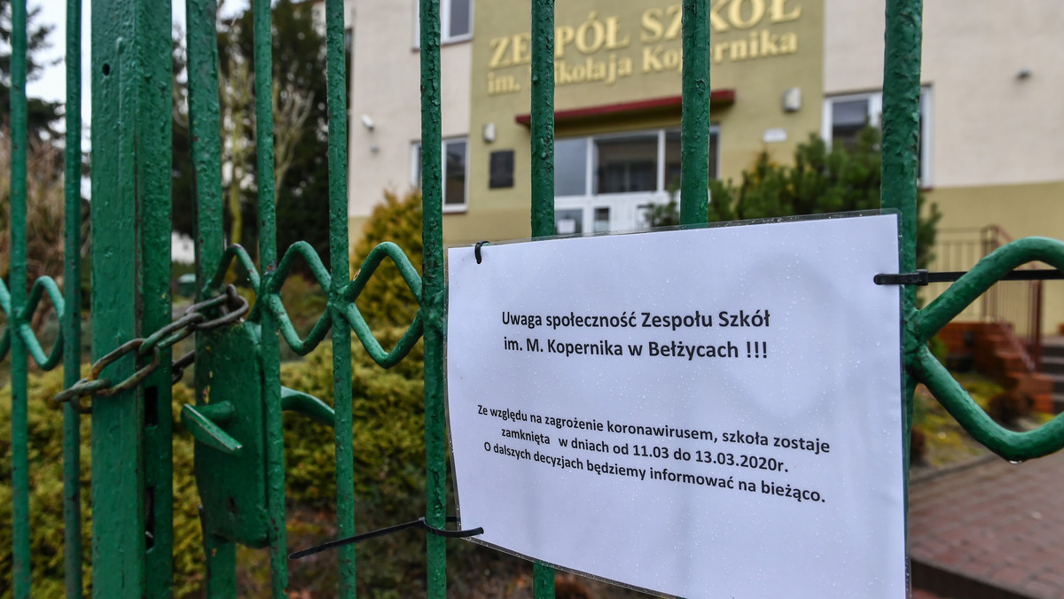 Koronawirus w Polsce, szkoły zamknięte. MEN: wprowadzimy lekcje wirtualne