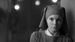 W ubiegłym roku na WFF premiery miały „Imagine” Andrzeja Jakimowskiego i „Miłość” Sławomira Fabickiego, teraz na festiwalu znów pojawią się mocne rodzime akcenty. Obsypanej nagrodami w Gdyni <b>„Idy” Pawła Pawlikowskiego (na zdjęciu)</b>nie trzeba już chyba specjalnie polecać. Film będzie ubiegać się o nagrodę główną festiwalu, podobnie jak najnowsze dzieło <b>Jana Kidawy-Błońskiego „W ukryciu”</b> – opowieść o relacji rodzącej się między młodą kobietą a Żydówką ukrywającą się w jej piwnicy podczas wojny.