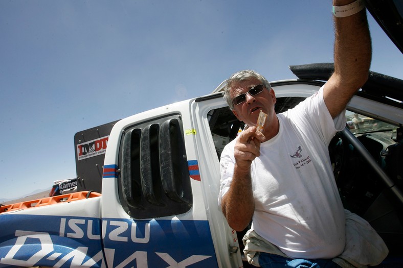 Rajd Dakar 2011: dobra postawa Polaków, Hołowczyc z otwartymi drzwiami (5.etap, wyniki, fot. Willy Weyens)