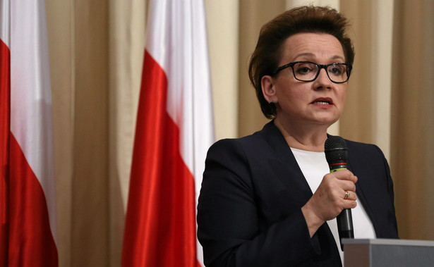 Reforma za jeden uśmiech pani minister. A zapłacą samorządy