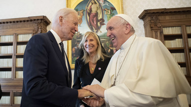 Papież Franciszek powiedział Bidenowi, że powinien przyjmować komunię