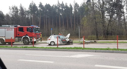 Pijany policjant za kierownicą. Rozbił samochód, a potem uciekł do lasu