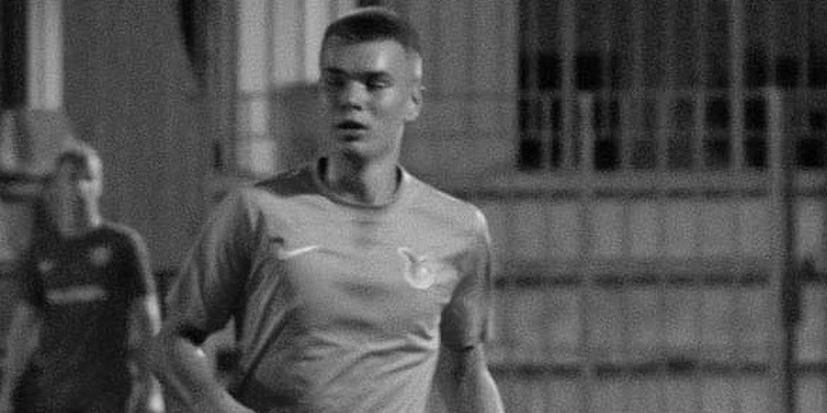 Mateusz Labocha, piłkarz drugiego zespołu Victorii Sulejówek, nie żyje.