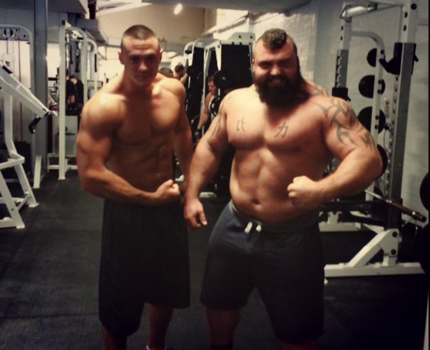 Eddie Hall nowy Pudzian, Anglik podnosi prawie pół tony i wygląda niczym tur! Galeria