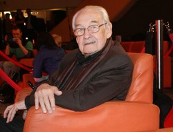 Wajda ujawnia, dlaczego robi film o Wałęsie. "Bo nie podoba mi się..."