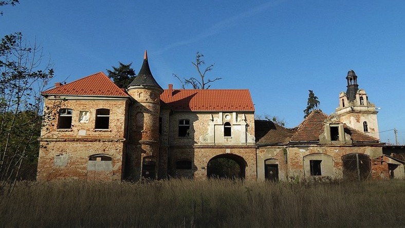 Samborowice koło Ziębic pałac w ruinie, historia i zdjęcia Podróże